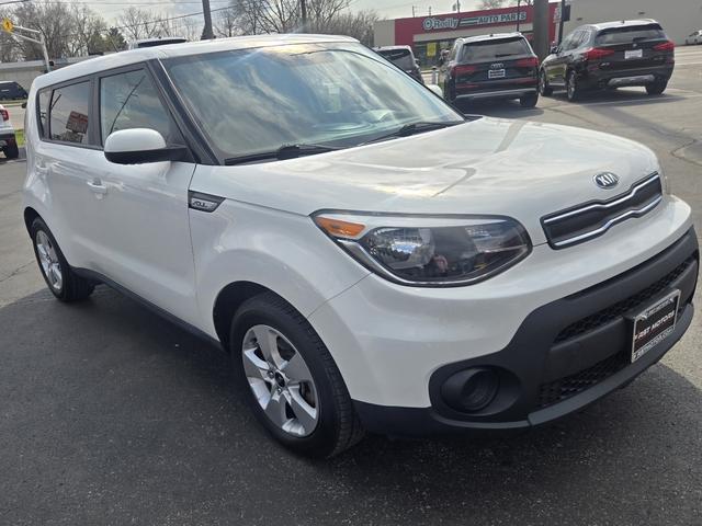 White 2019 Kia Soul Base FWD Wagon Front-Wheel Drive
