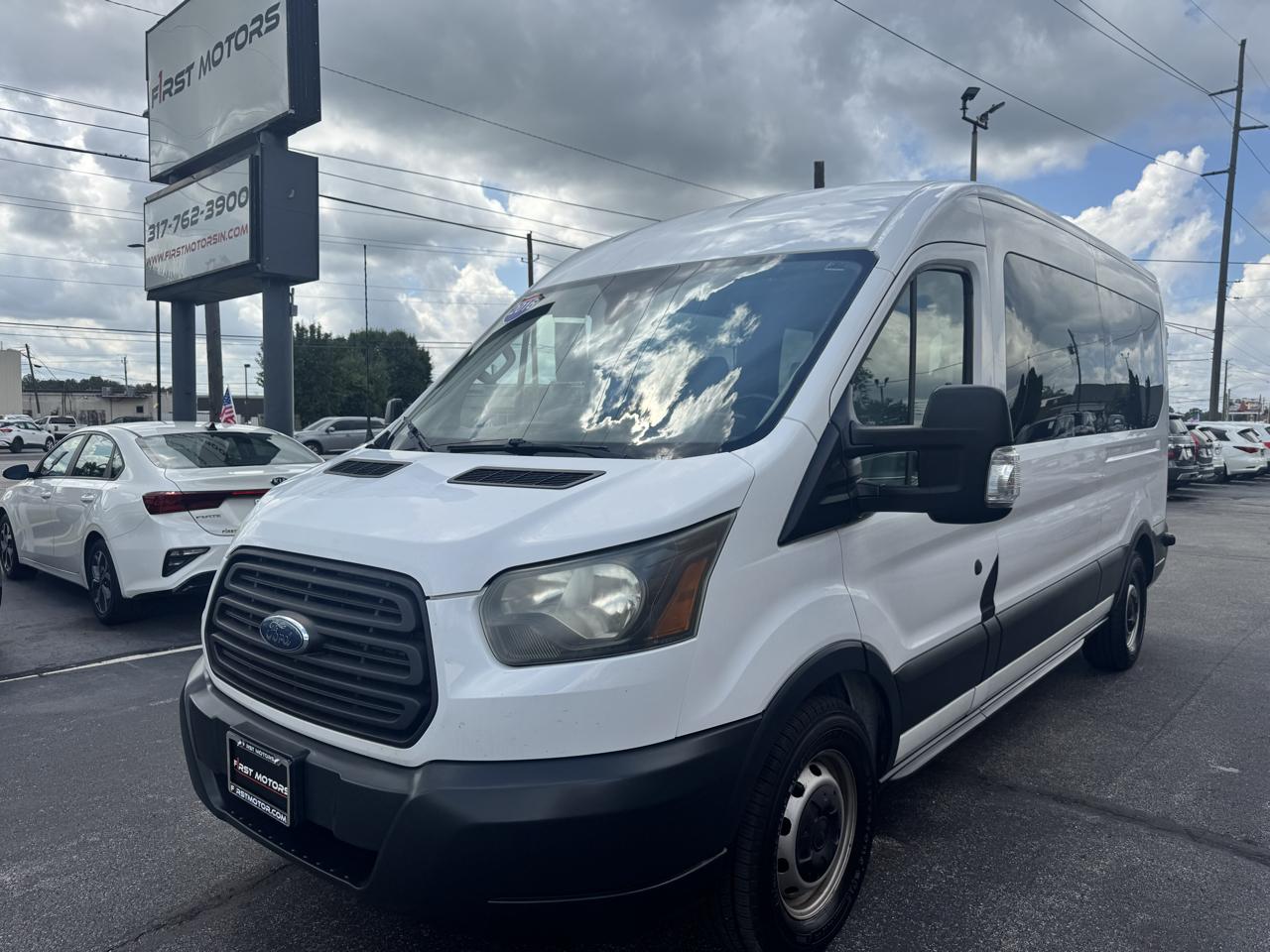 2016 Ford Transit 350 Wagon Med. Roof XL w/Sliding Pass. 148-in. WB