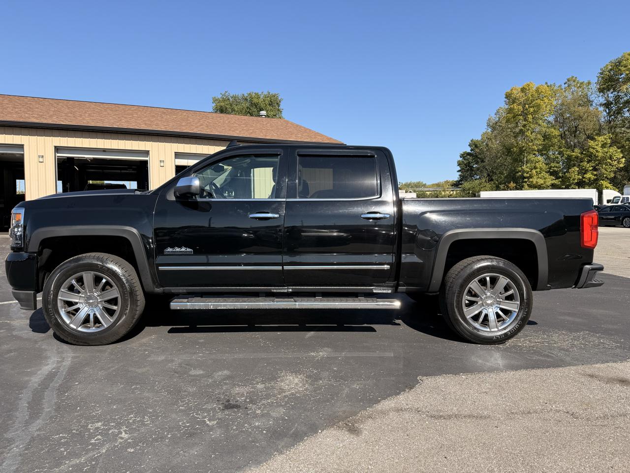 2017 Chevrolet Silverado 1500 High Country Crew Cab Short Box 4WD
