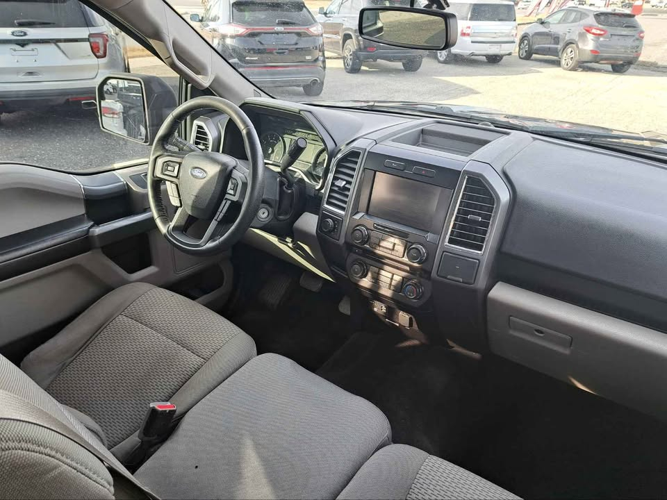 Ford F-150 XL SuperCrew 5.5-ft. Bed 4WD 2015