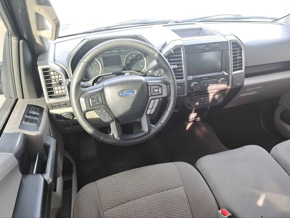 Ford F-150 XL SuperCrew 5.5-ft. Bed 4WD 2015