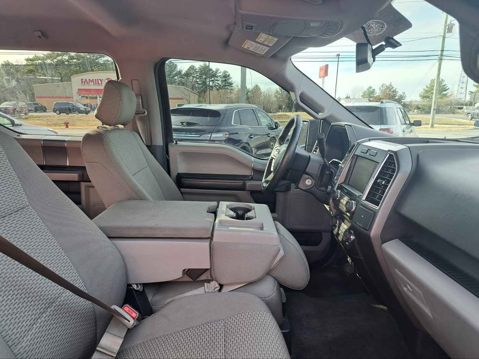 Ford F-150 XL SuperCrew 5.5-ft. Bed 4WD 2015