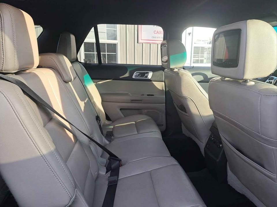 Ford Explorer XLT FWD 2012