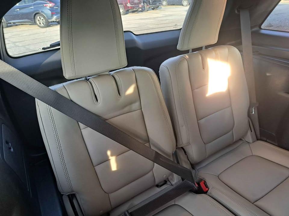 Ford Explorer XLT FWD 2012