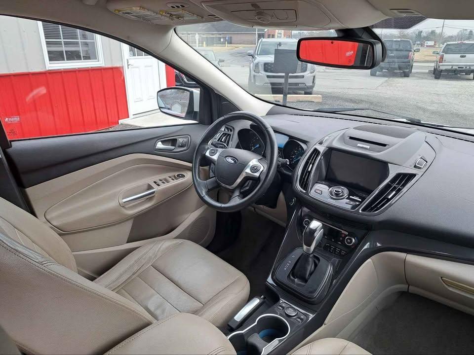 Ford Escape Titanium 4WD 2014