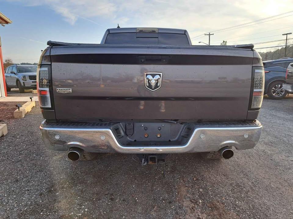 RAM 1500 Laramie Quad Cab 2WD 2015