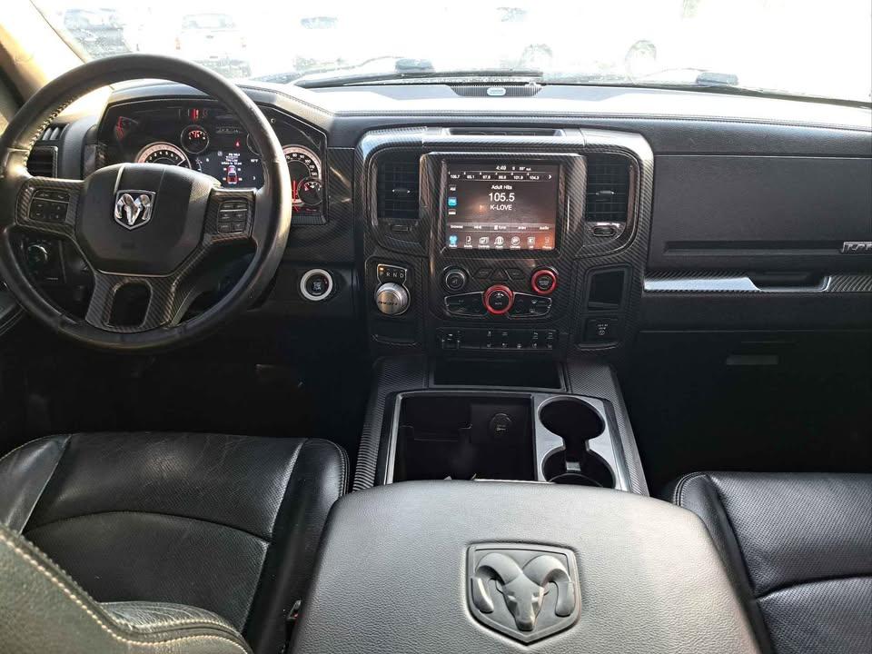 RAM 1500 Laramie Quad Cab 2WD 2015