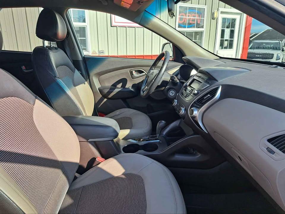 Hyundai Tucson GL Auto FWD 2012