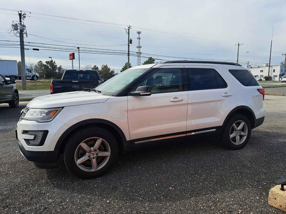 Ford Explorer XLT 4WD 2017