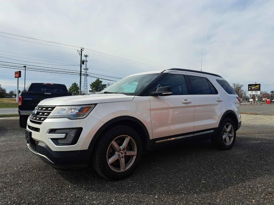Ford Explorer XLT 4WD 2017