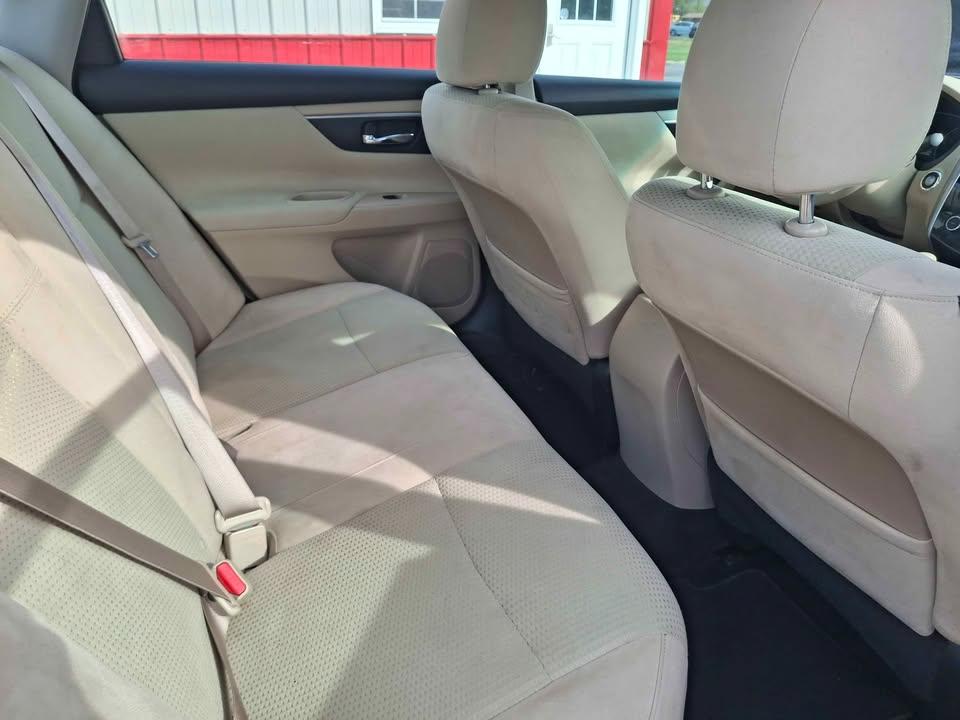 Nissan Altima 2.5 SV 2015