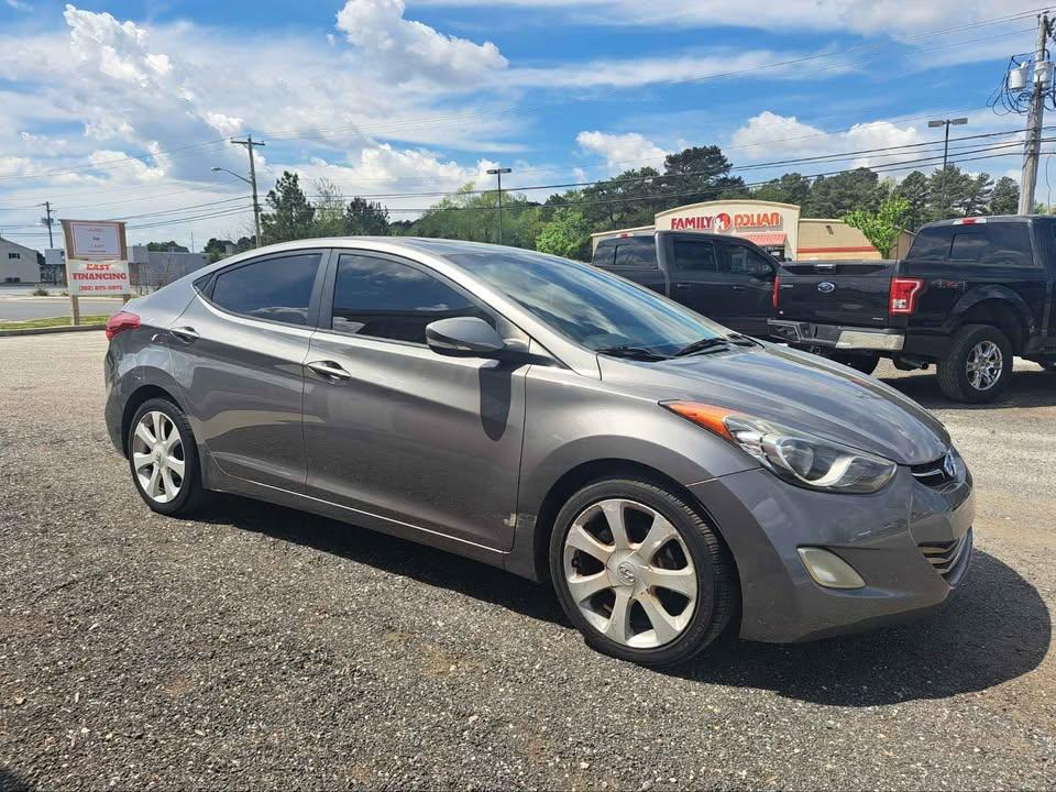 Hyundai Elantra Limited 2011
