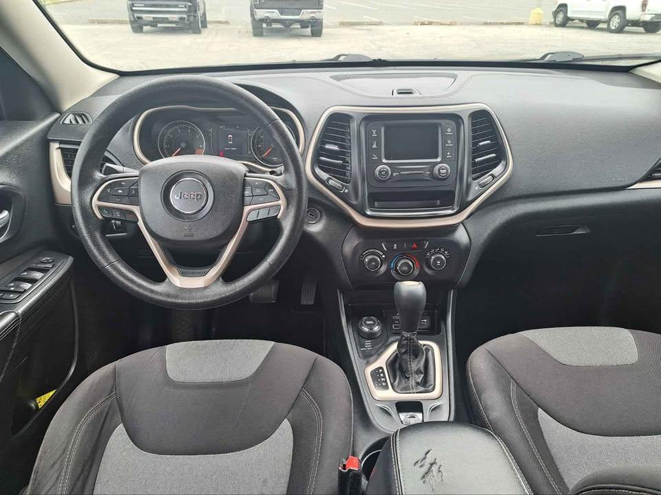 Jeep Cherokee Sport 4WD 2015
