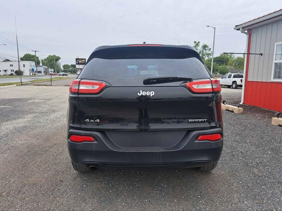 Jeep Cherokee Sport 4WD 2015