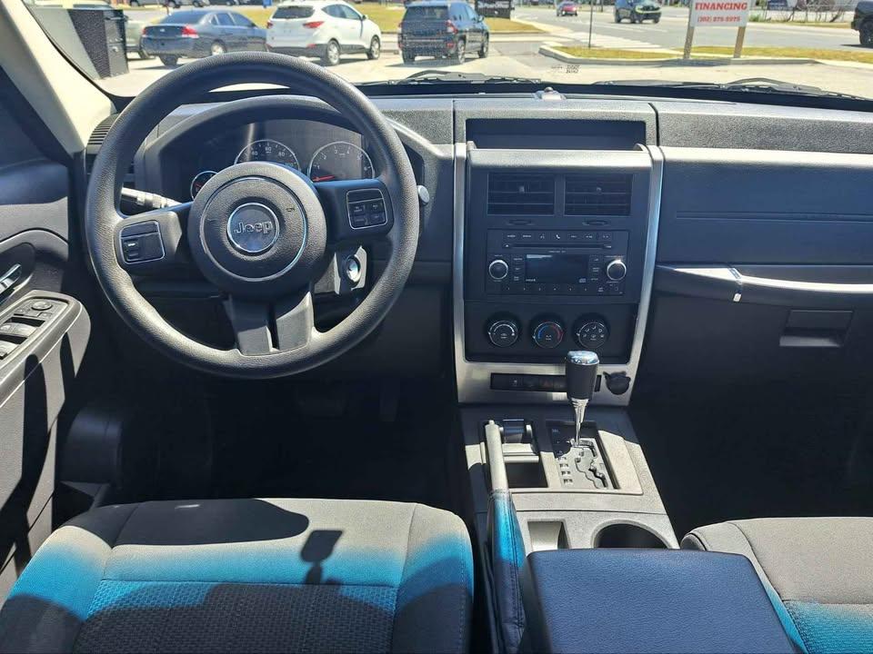 Jeep Liberty Sport 4WD 2011