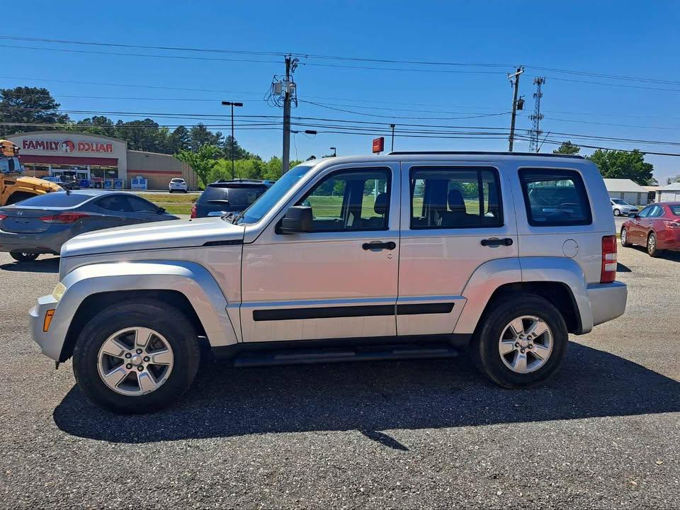Jeep Liberty Sport 4WD 2011