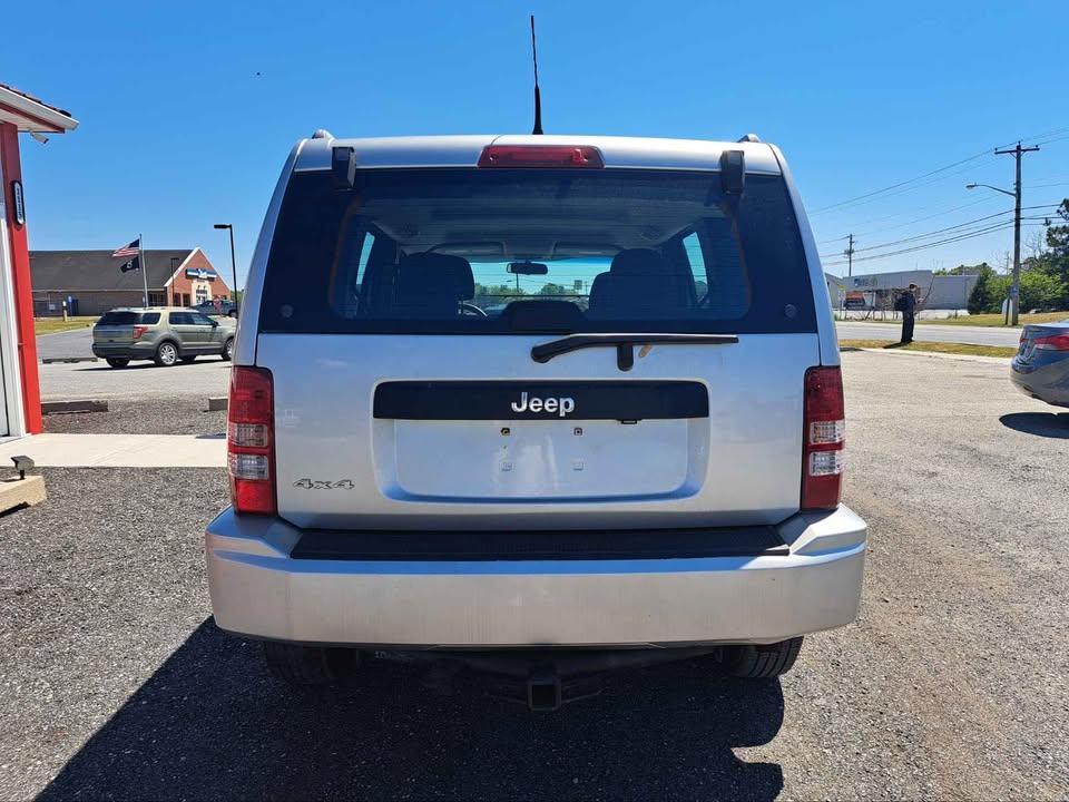 Jeep Liberty Sport 4WD 2011