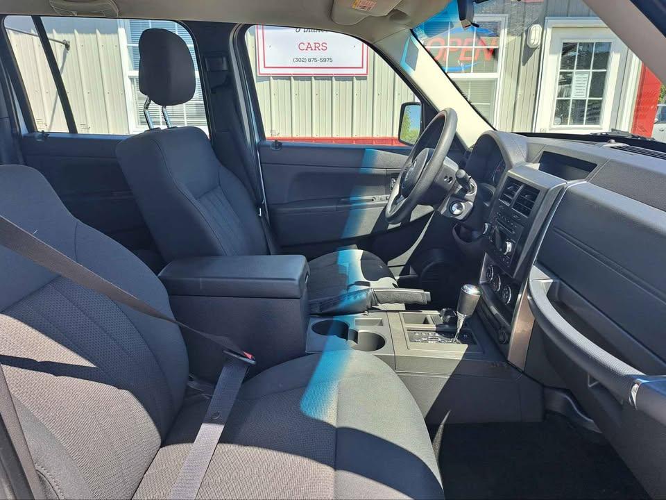 Jeep Liberty Sport 4WD 2011