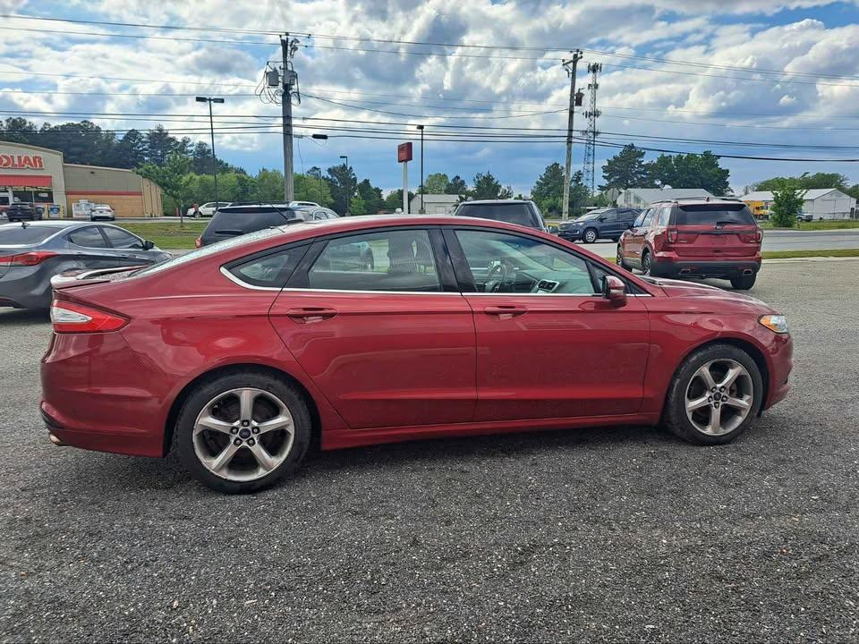 Ford Fusion SE 2015