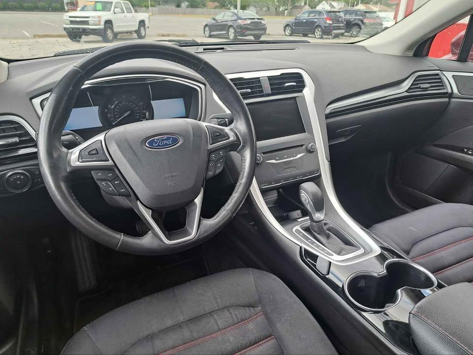 Ford Fusion SE 2015
