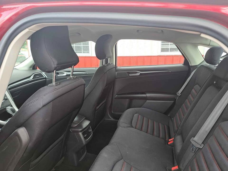 Ford Fusion SE 2015