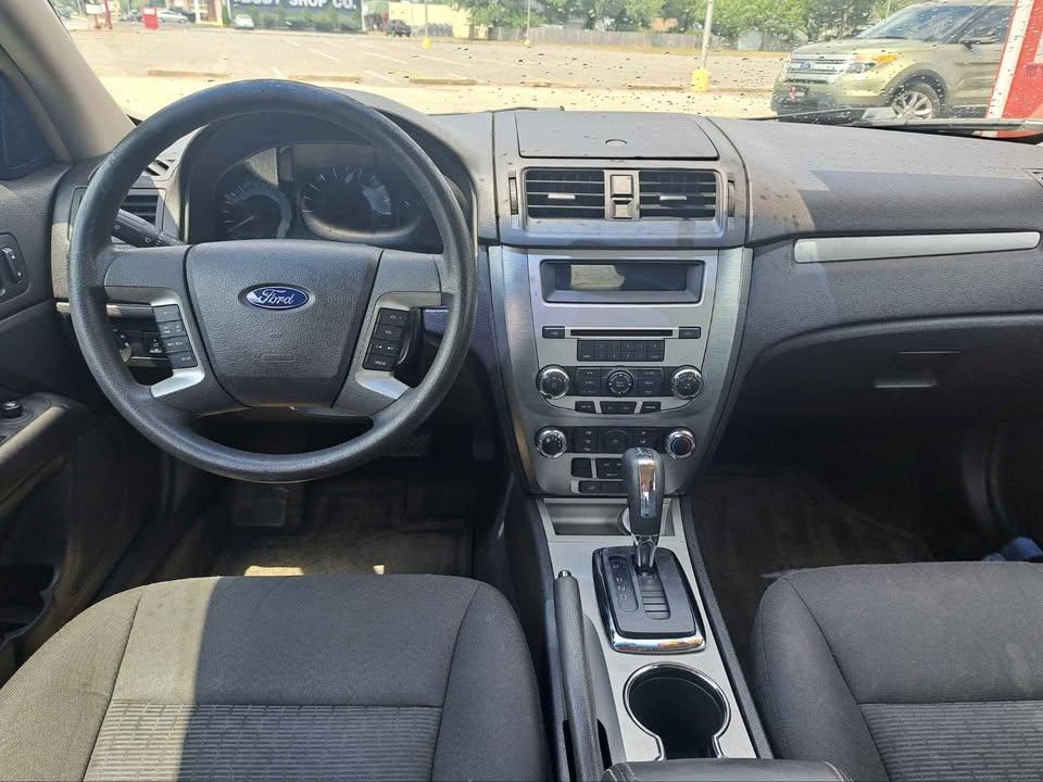 Ford Fusion I4 SE 2011