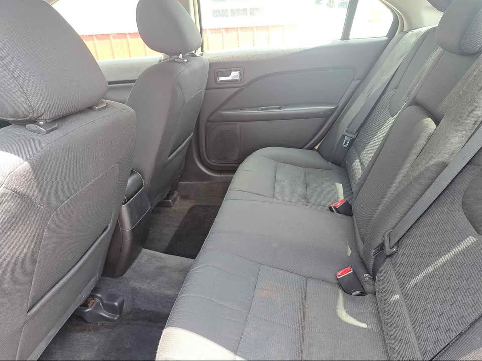 Ford Fusion I4 SE 2011