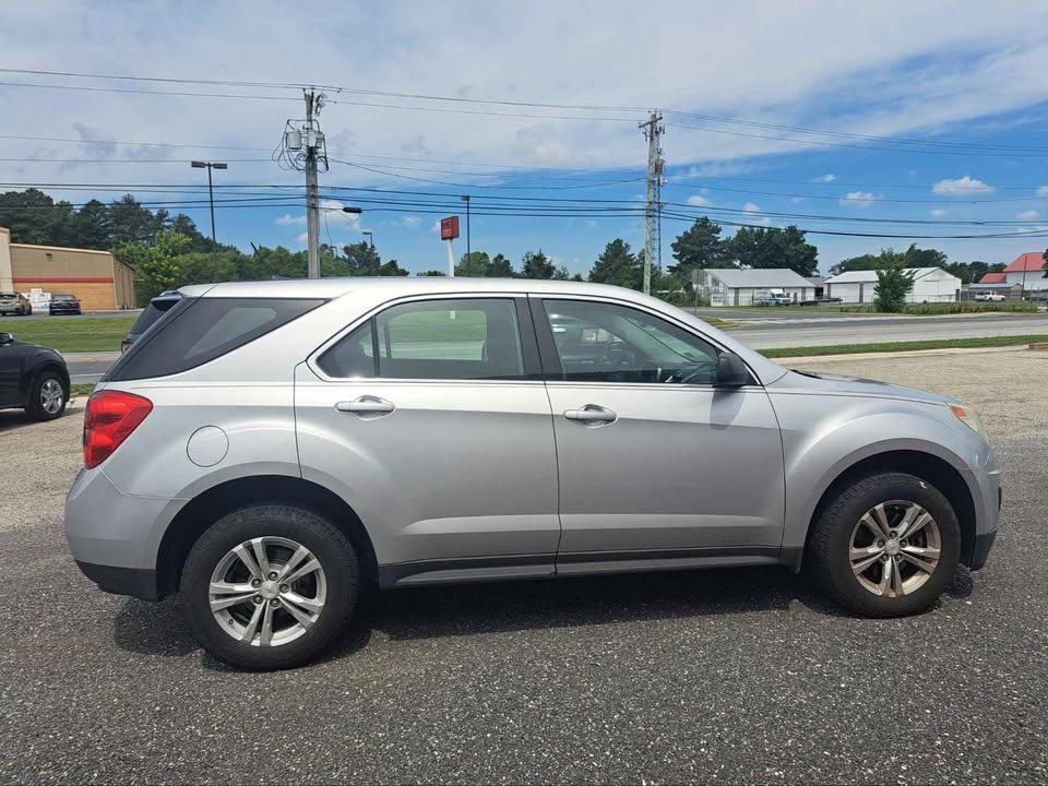Chevrolet Equinox LS 2WD 2013