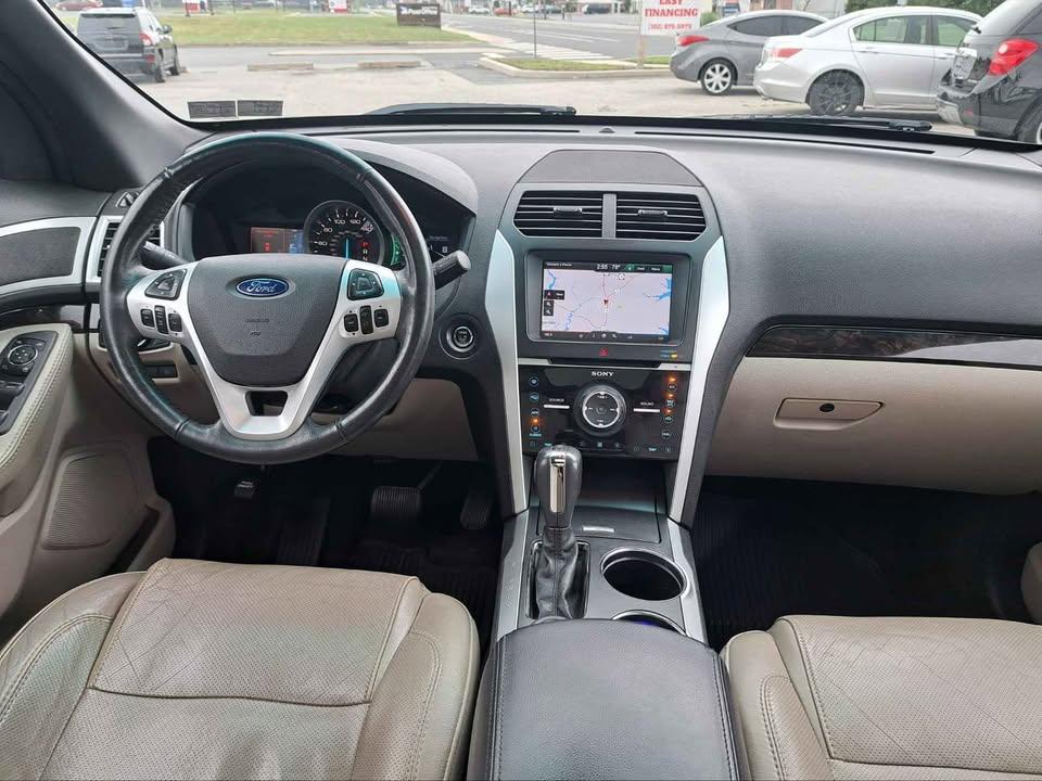 Ford Explorer Limited 4WD 2011