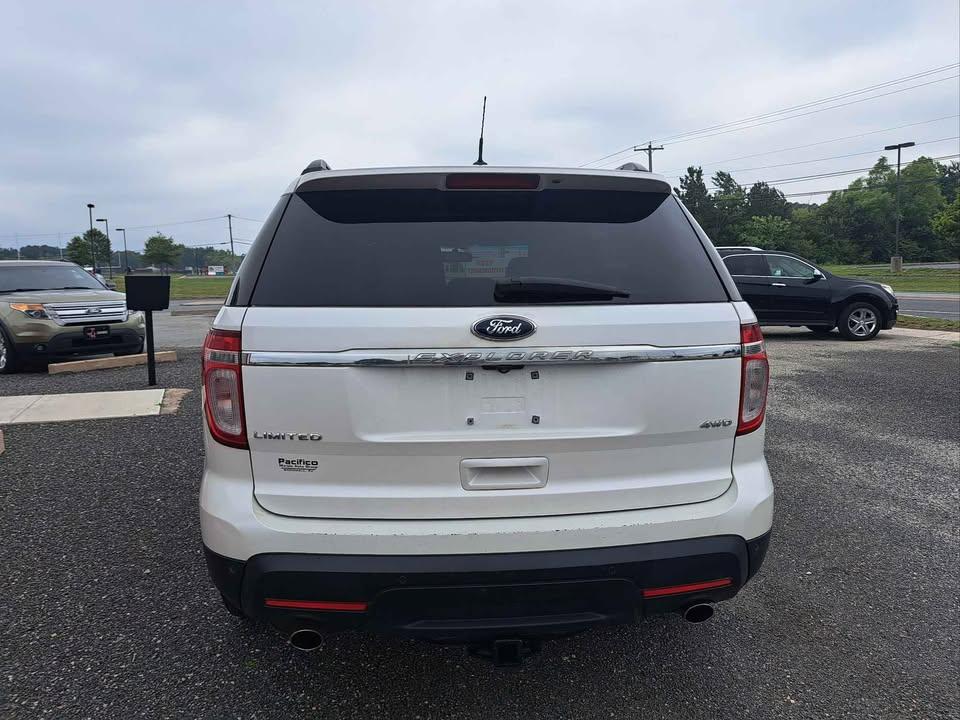 Ford Explorer Limited 4WD 2011