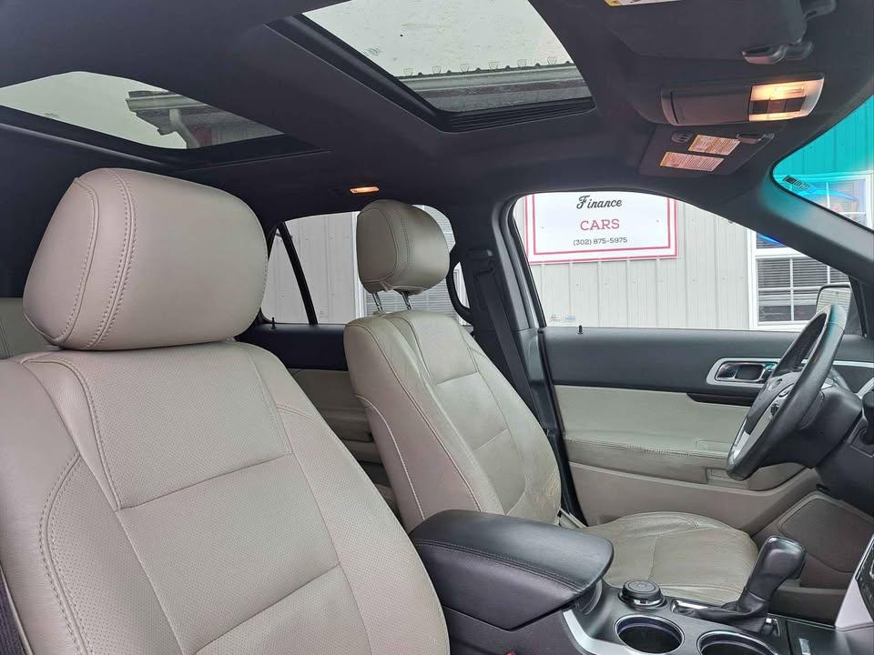 Ford Explorer Limited 4WD 2011