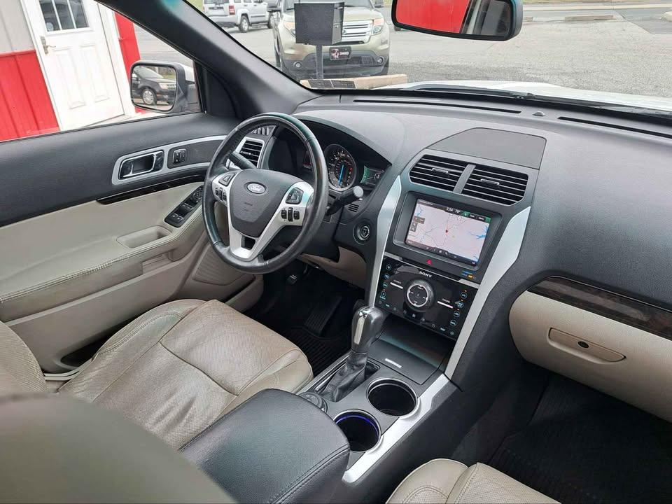 Ford Explorer Limited 4WD 2011