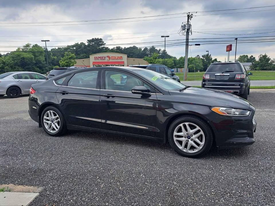 Ford Fusion SE 2015