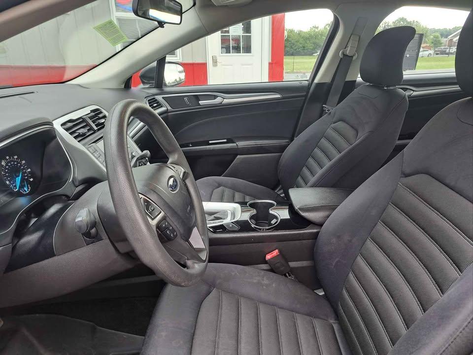 Ford Fusion SE 2015