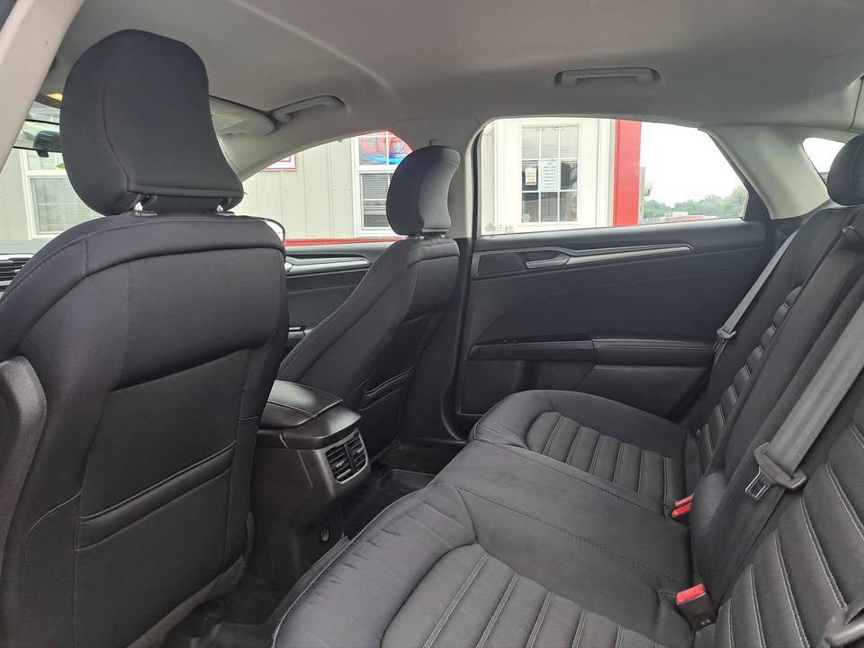 Ford Fusion SE 2015