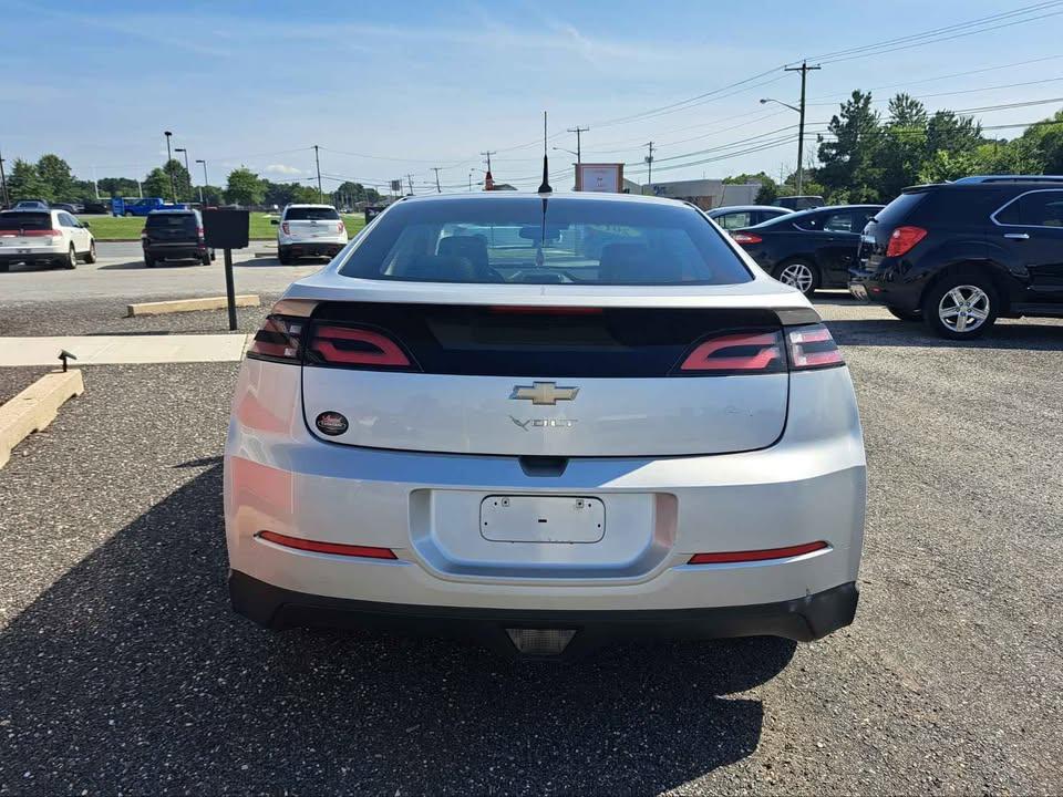 Chevrolet Volt Premium w/ Navigation & LEP 2013