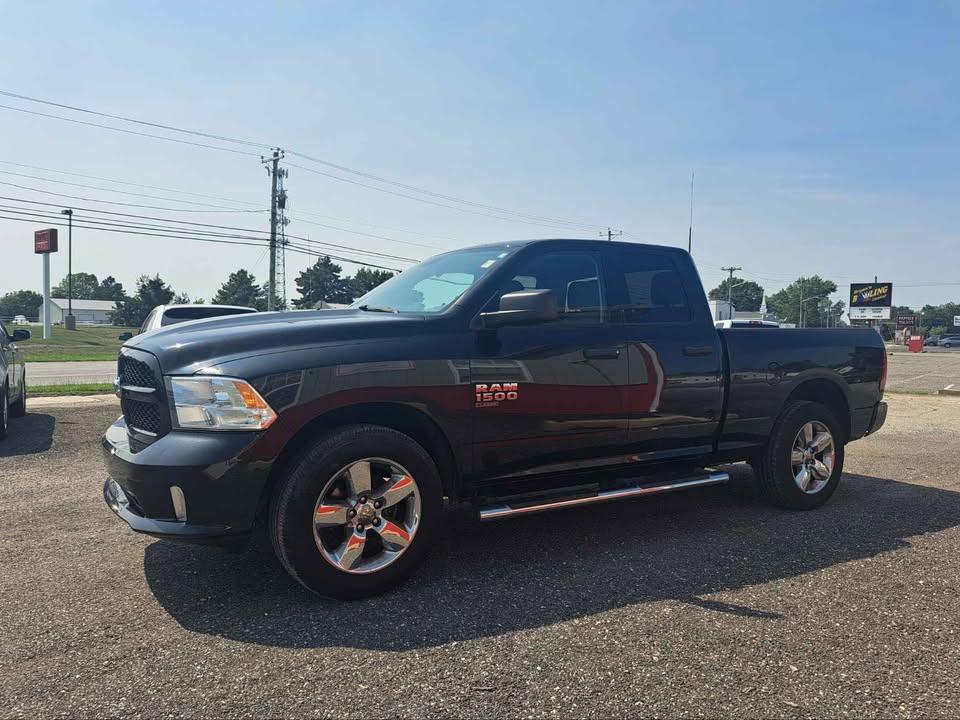 RAM 1500 Classic Tradesman Quad Cab 4WD 2019