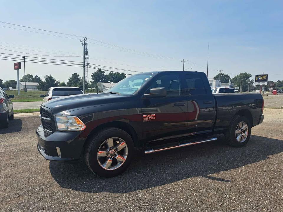 RAM 1500 Classic Tradesman Quad Cab 4WD 2019