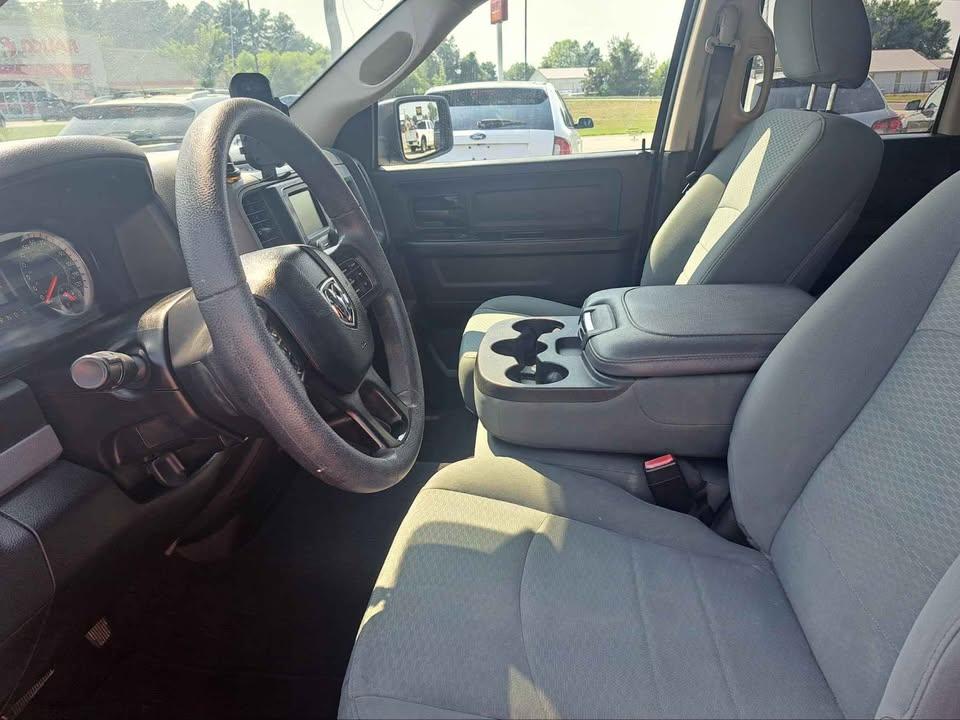 RAM 1500 Classic Tradesman Quad Cab 4WD 2019