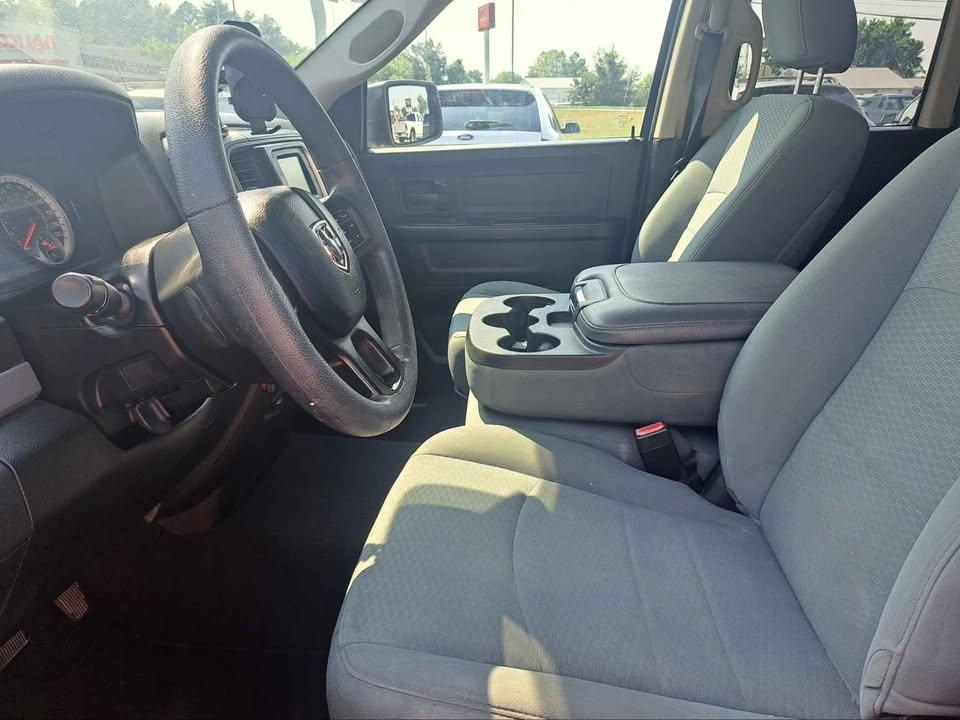 RAM 1500 Classic Tradesman Quad Cab 4WD 2019