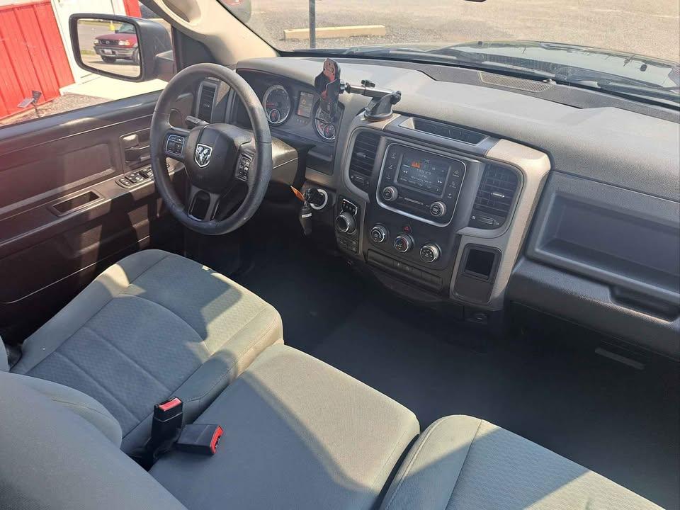 RAM 1500 Classic Tradesman Quad Cab 4WD 2019