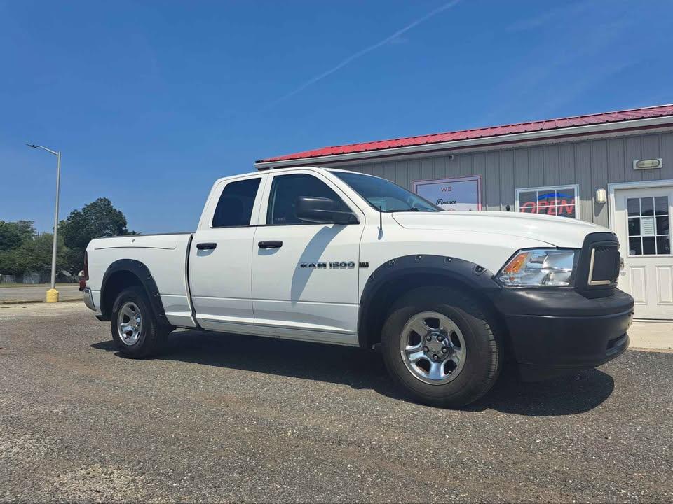 RAM 1500 ST Quad Cab 2WD 2012