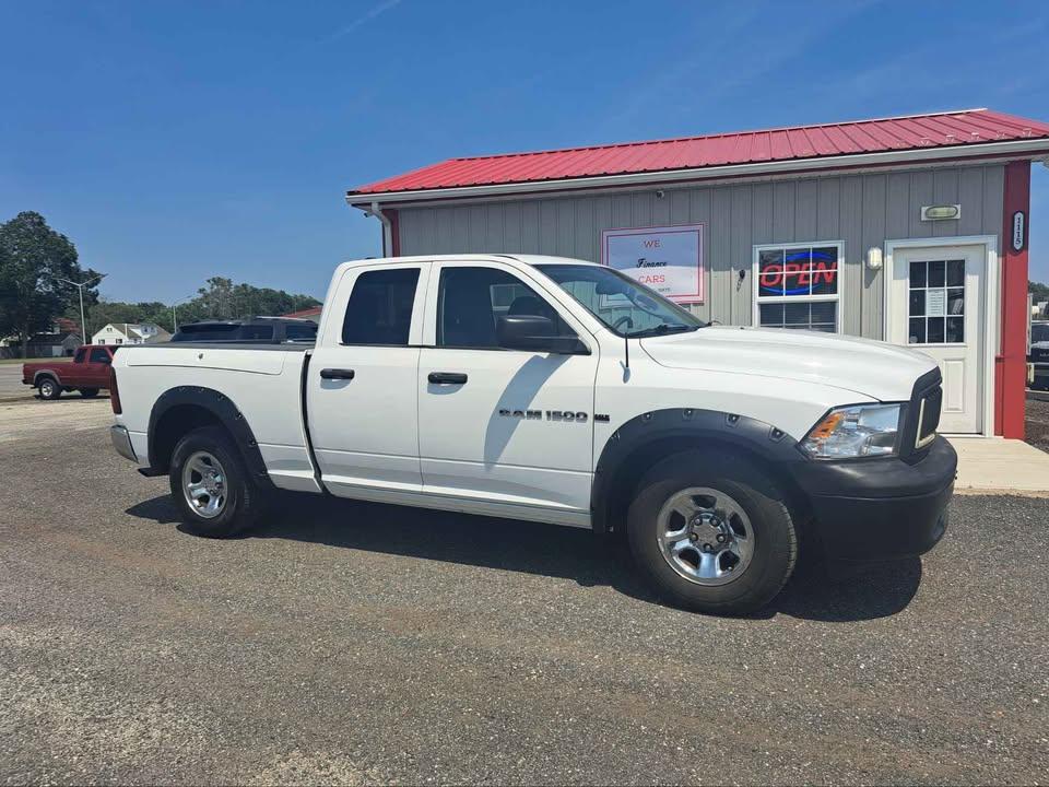 RAM 1500 ST Quad Cab 2WD 2012