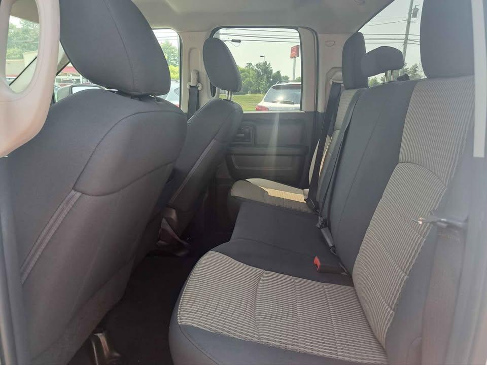 RAM 1500 ST Quad Cab 2WD 2012