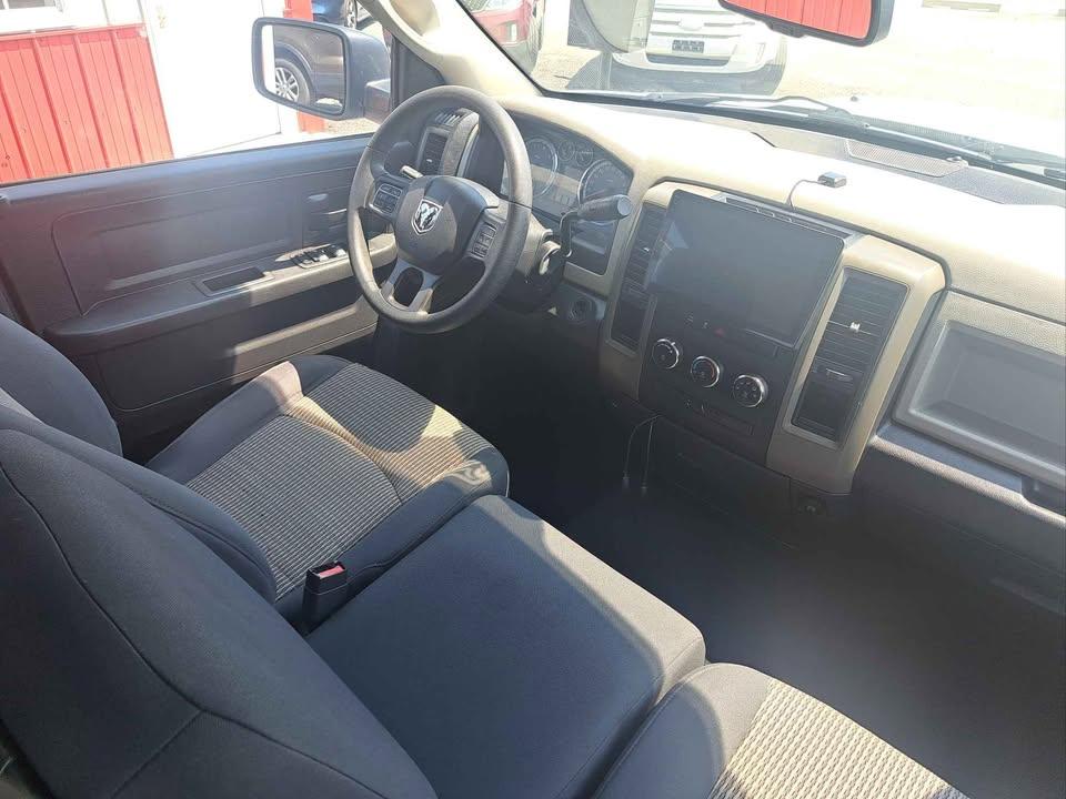 RAM 1500 ST Quad Cab 2WD 2012