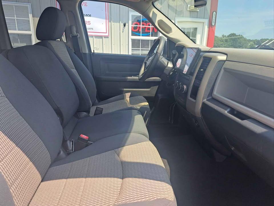 RAM 1500 ST Quad Cab 2WD 2012