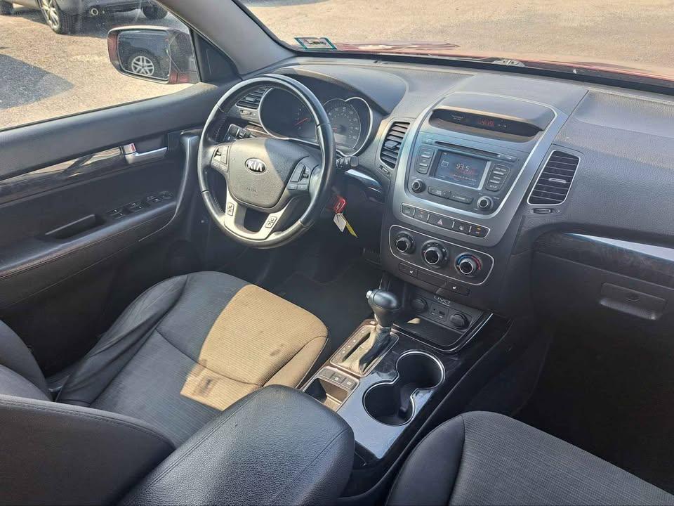 Kia Sorento LX 2WD 2014