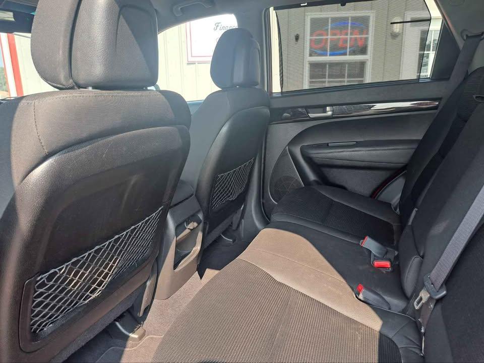 Kia Sorento LX 2WD 2014