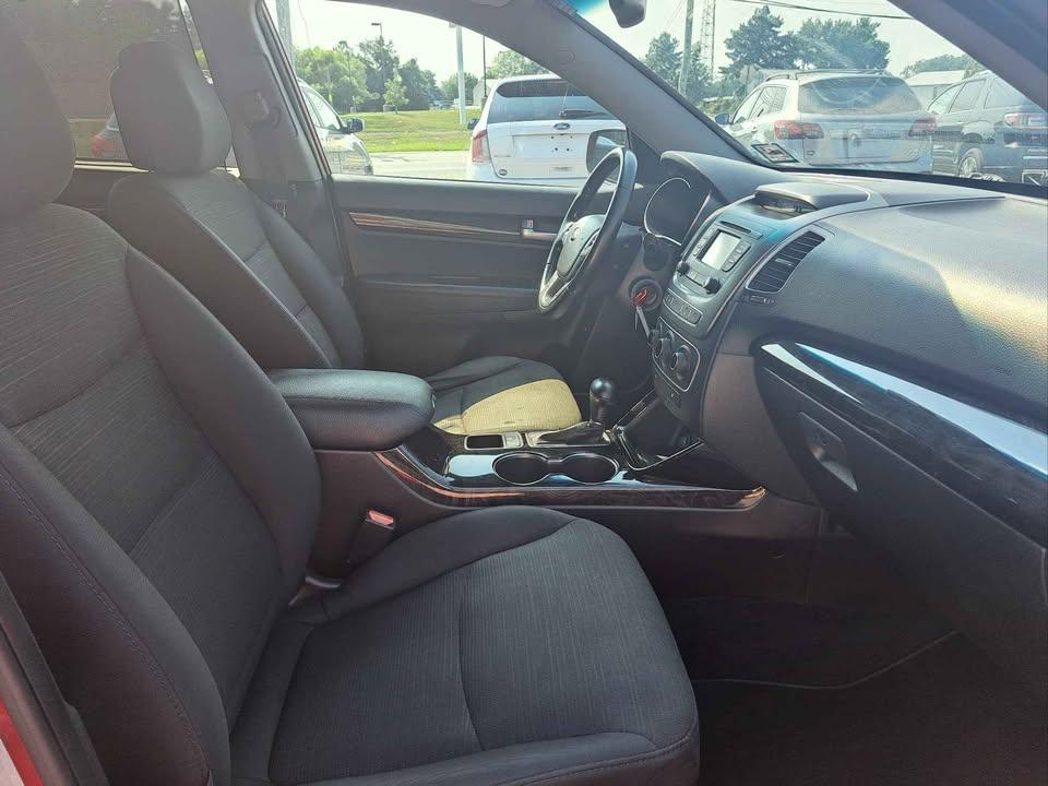 Kia Sorento LX 2WD 2014