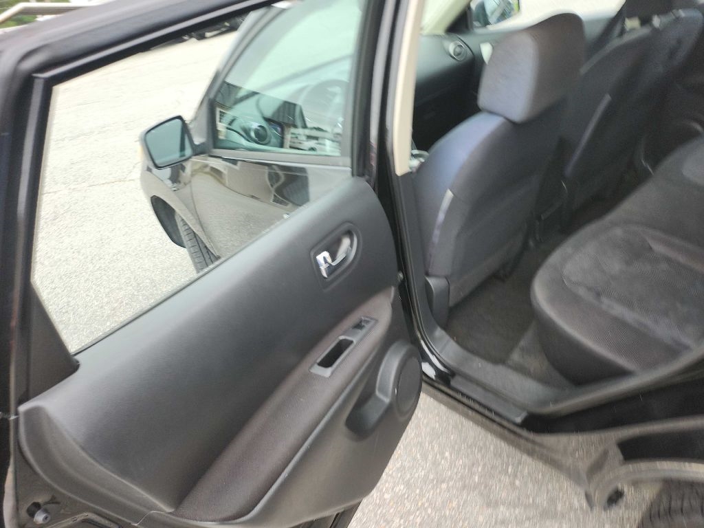 Nissan Rogue Select FWD 4dr S 2014